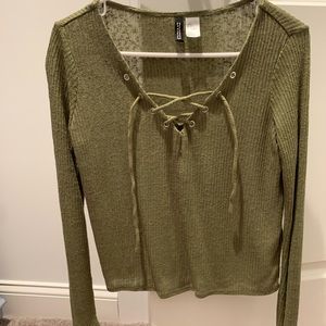 Criss cross top